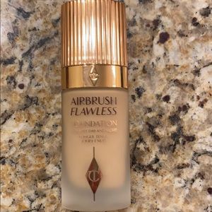 Charlotte Tilbury airbrush flawless foundation